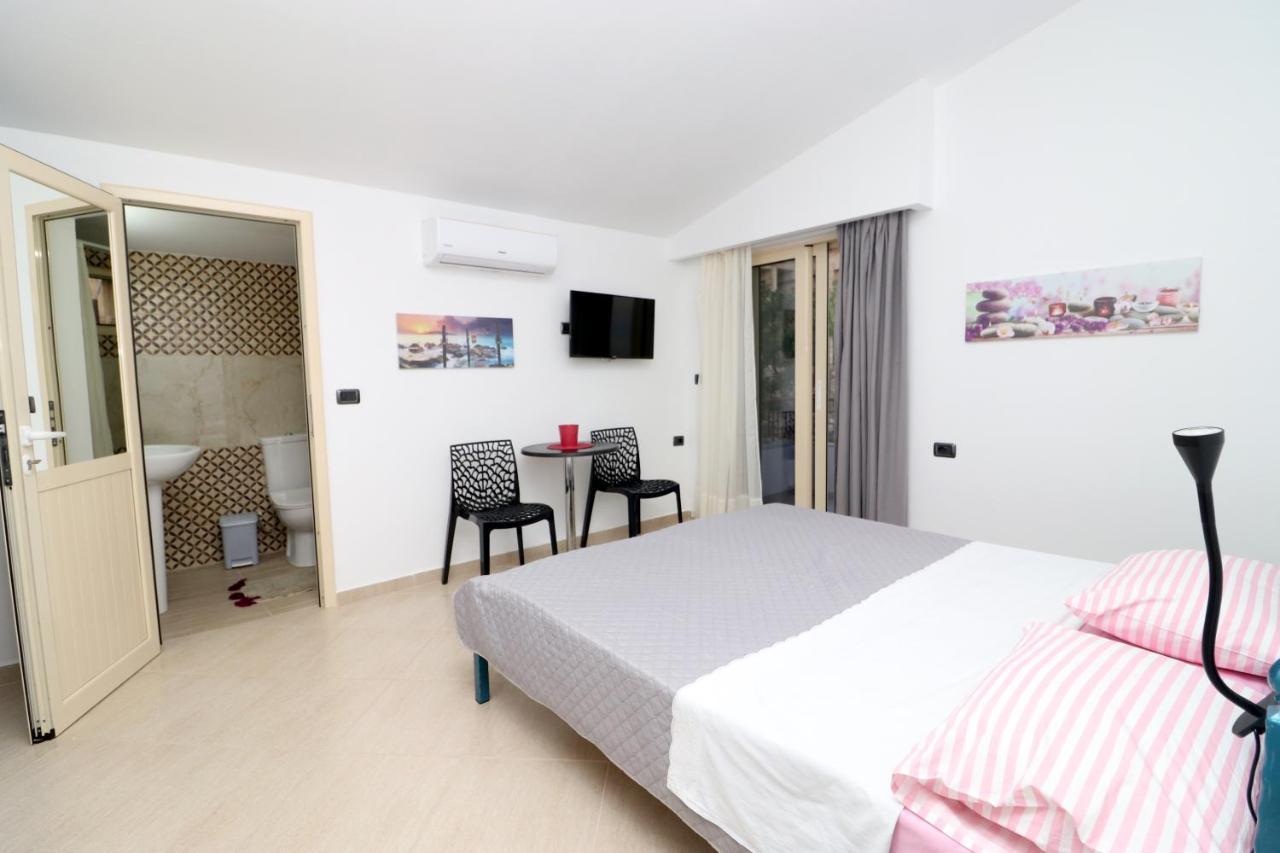 Apartmán Ildora Qimon Himarë Exteriér fotografie