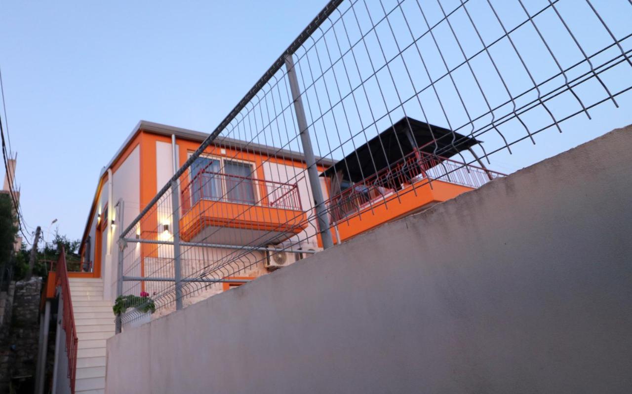 Apartmán Ildora Qimon Himarë Exteriér fotografie